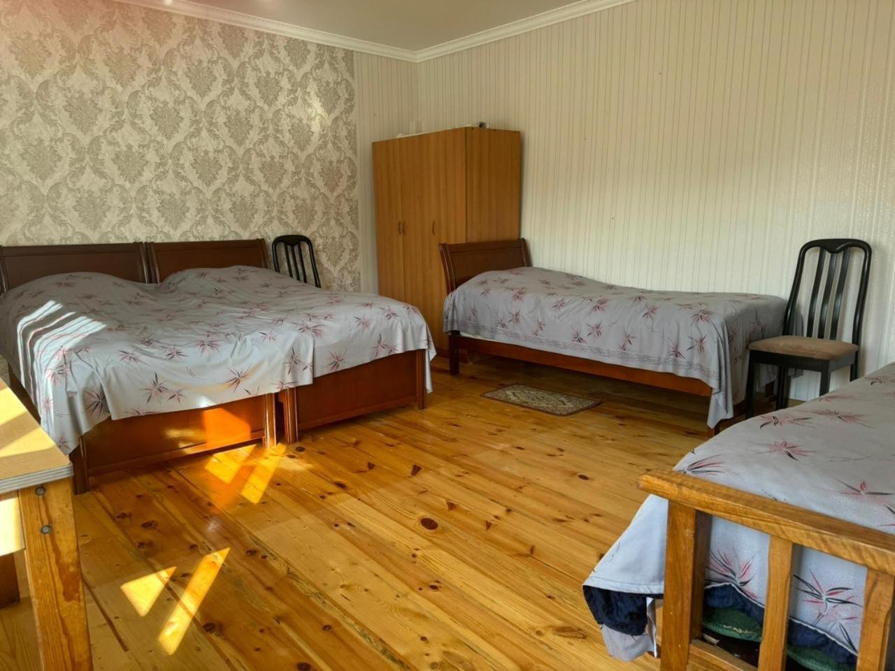 Center Hotel Goris Exterior photo