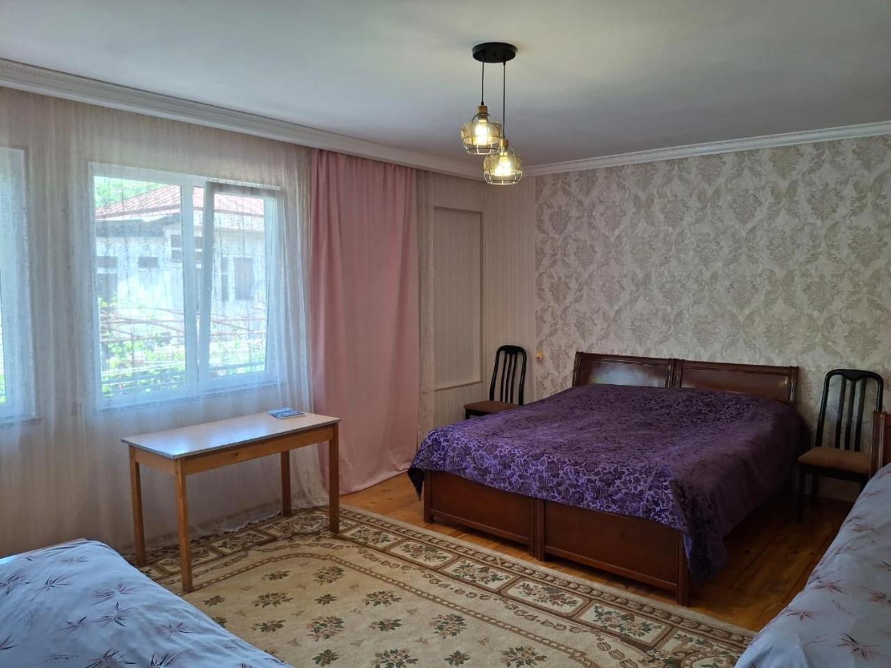 Center Hotel Goris Exterior photo